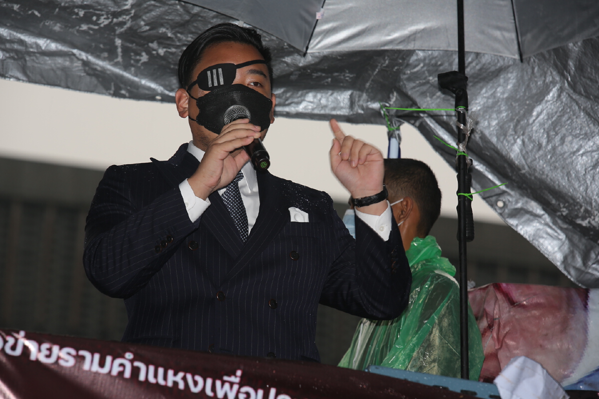 "เครือข่ายราม-ไทยไม่ทน" เปิดเวทีซักรัฐบาลนอกรัฐสภา ตำรวจคุ้มกันแน่น