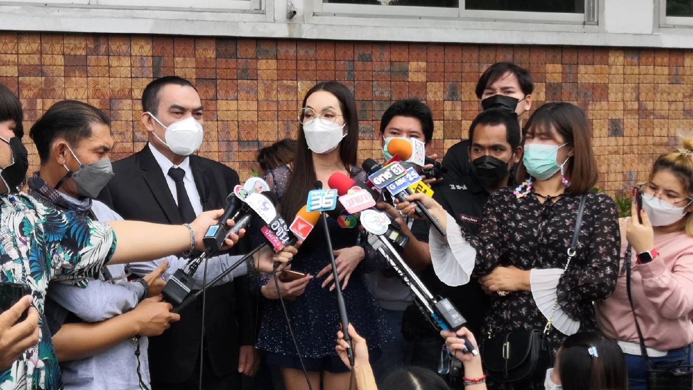 “อ๋อม สกาวใจ” ฟ้องหมิ่น 4 เกรียนคีย์บอร์ด ย้ำไม่ไกล่เกลี่ย