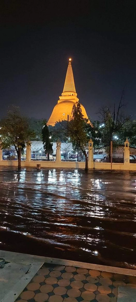 "อนุชา" เผยวิศวกรเตือนน้ำท่วมขังเสี่ยงทำให้พระปฐมเจดีย์ทรุดตัว