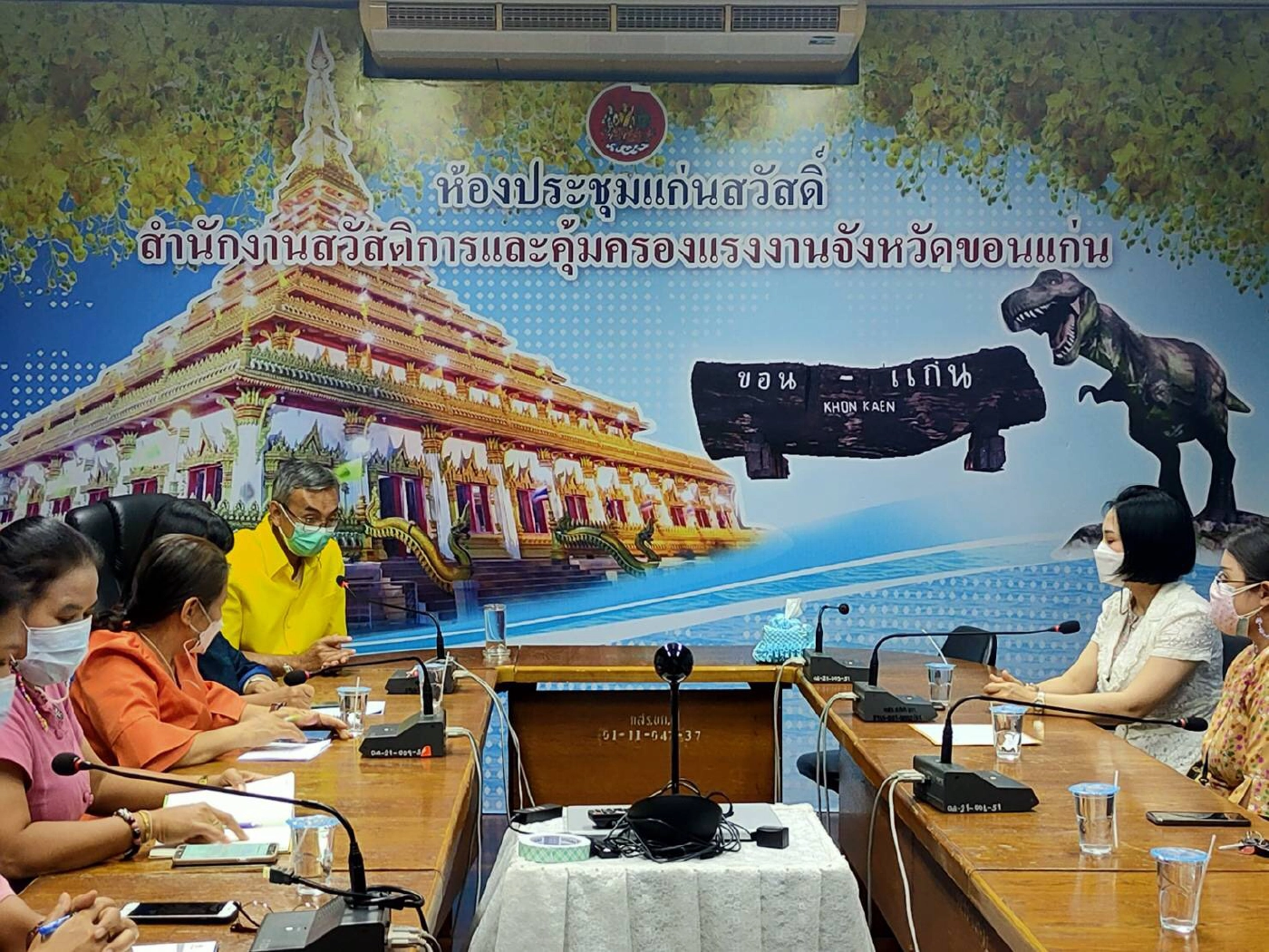 คณาจารย์กว่า  40  สถาบันร่วมลงชื่อค้านกฎกระทรวงเอื้อคนแย่งงานบัณฑิต