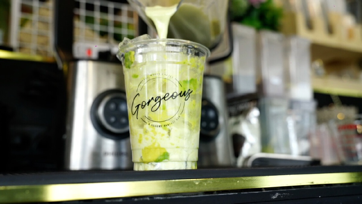 พิษโควิด นางแบบผันตัวเปิดดร้านนมสดไข่ขาวเจ้าแรกในอีสาน เมนูสายเฮลตี้