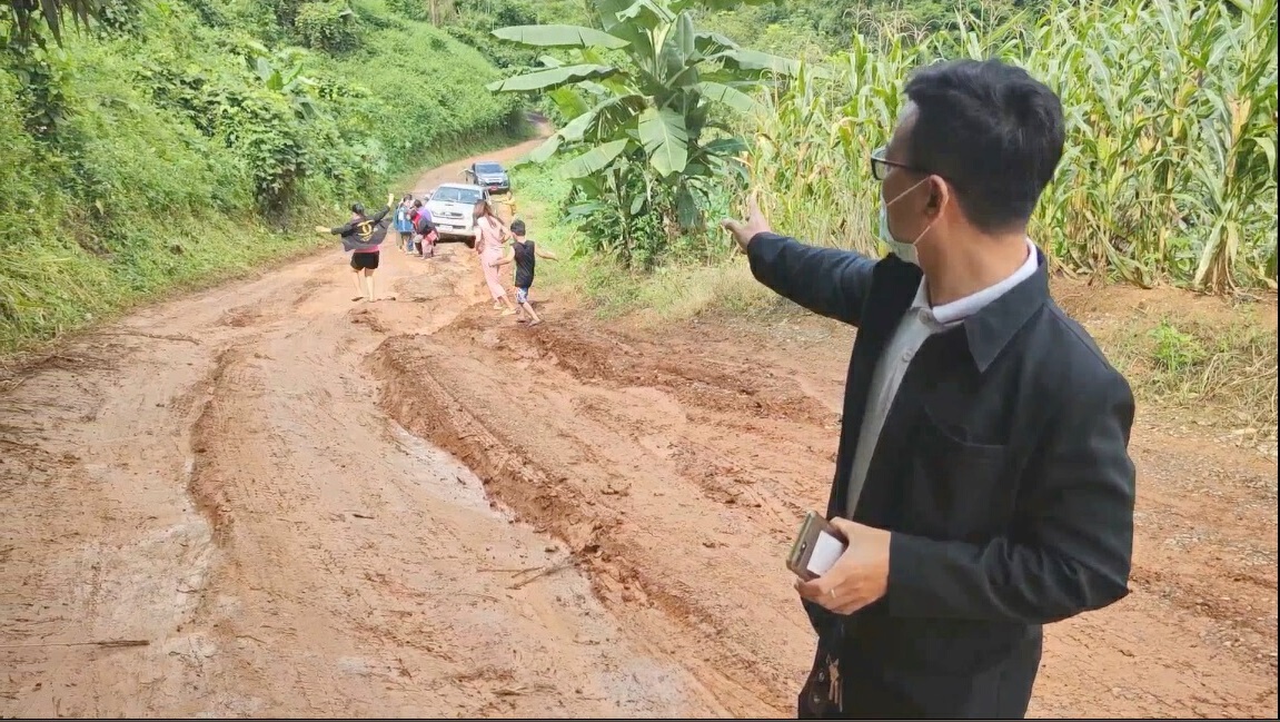 ชาวไทยชนเผ่าอิ้วเมี่ยนร้องขอถนนลาดยางเข้าหมู่บ้านเดือดร้อนกว่า50ปี