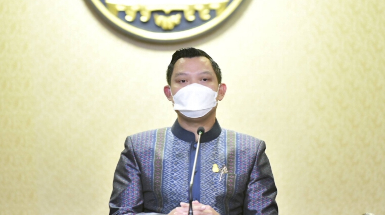 นายธนกร วังบุญคงชนะ โฆษกประจำสำนักนายกรัฐมนตรี