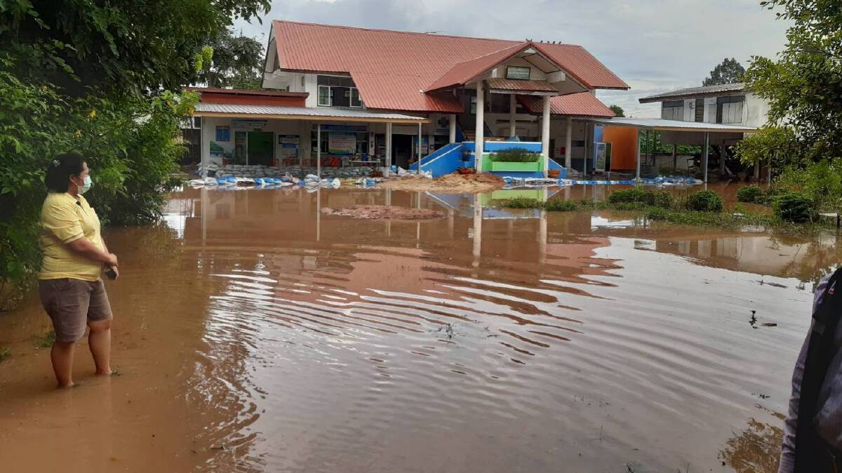 รับพายุเตี้ยนหมู่ชัยภูมิฝนตกหนักน้ำล้นสันเขื่อนท่วมหลายหมู่บ้าน