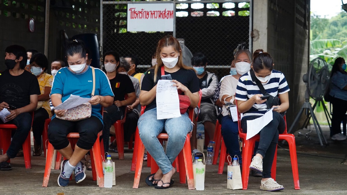 คณะพยาบาลศาสตร์ ราชวิทยาลัยจุฬาภรณ์ ฉีดวัคซีนตัวเลือก "ซิโนฟาร์ม" เข็มที่ 2