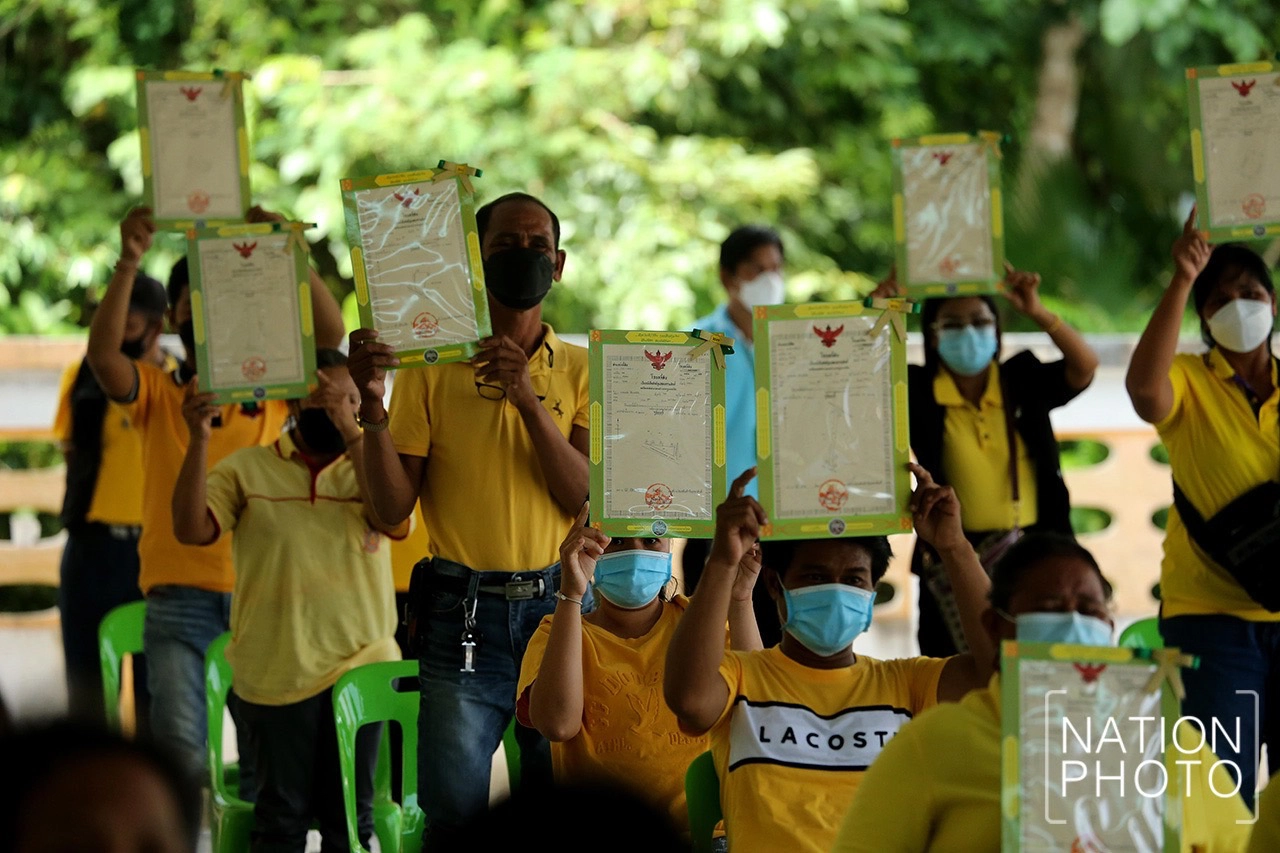 มท.2 มอบโฉนดสานฝันสำนักสงฆ์ตะเคียนทองเลื่อนขั้นขอเป็นวัด