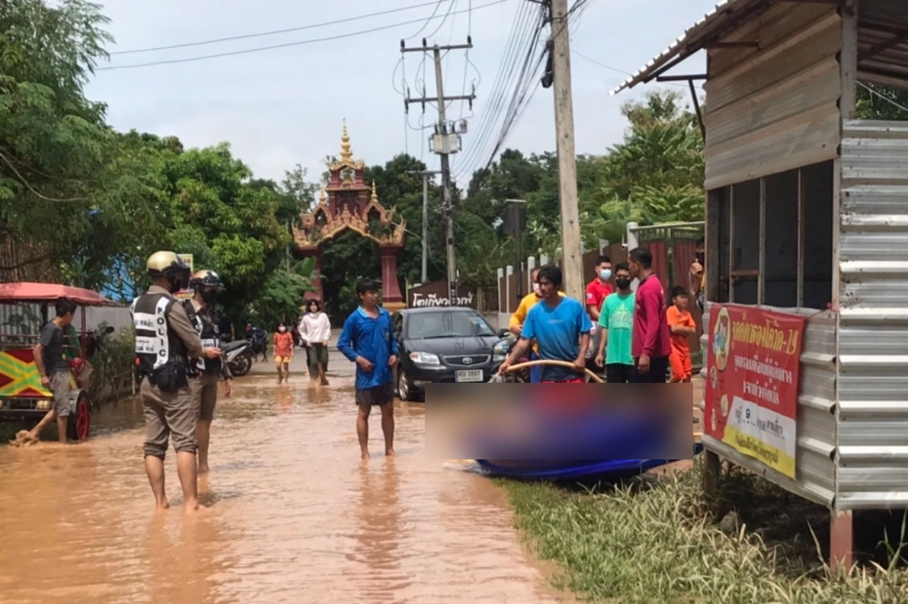 น้ำท่วม 2 เทศบาลฯ เริ่มคลี่คลาย พื้นที่ตอนล่างยังต้องเฝ้าระวัง