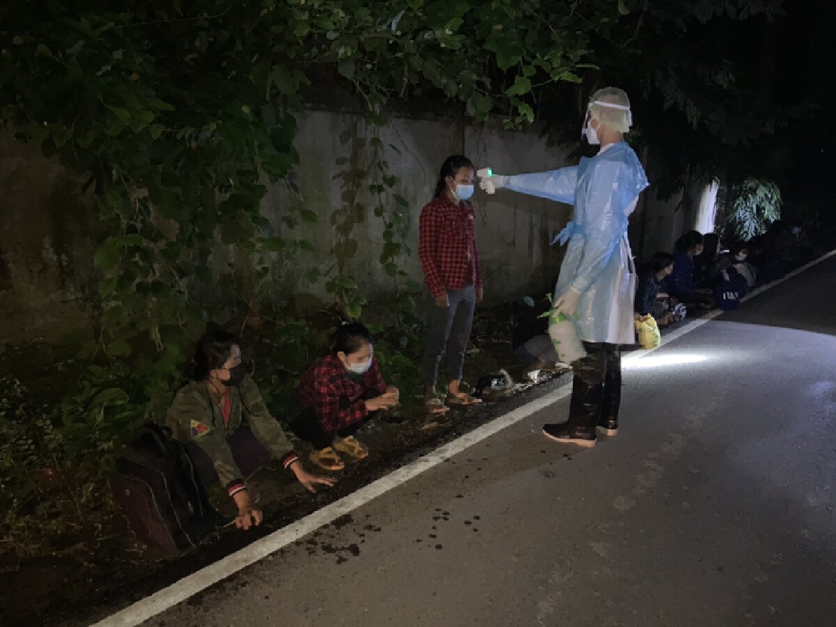 จับ12สาวเมียนมา-ลักลอบข้ามแดนหางานทำในไทย