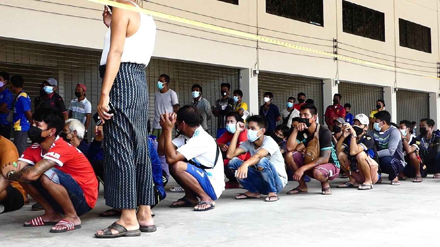 รุกตรวจ ATK กลุ่มแรงงานประมงปากน้ำชุมพรทุกคน