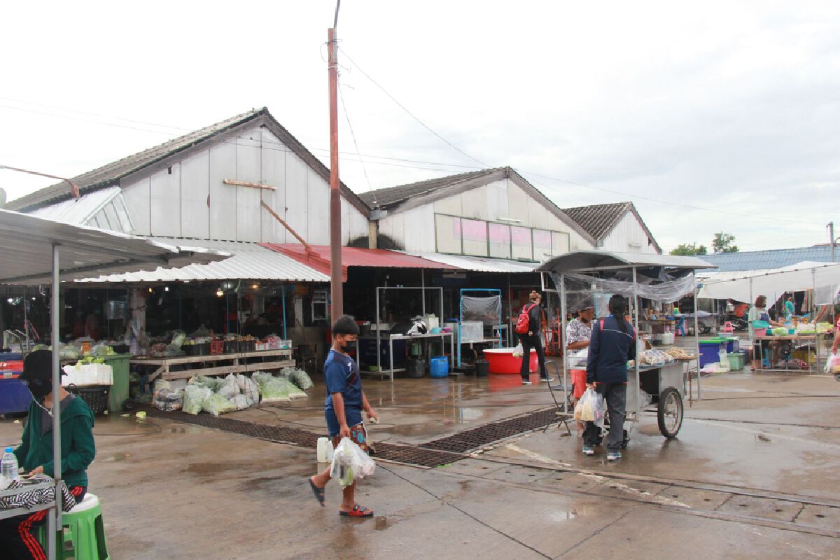 ป้าโร่แจ้ง ตร. ถูกลูกสาวกำนันดังหลอกซื้อหมูเบี้ยวไม่จ่ายเงิน