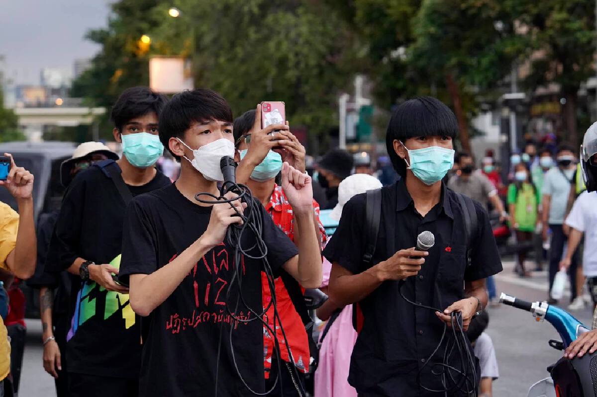 รองโฆษก ตร. สรุปม็อบทะลุฟ้า รวบ 13 ผู้ชุมนุมยึดรถ 3 คัน