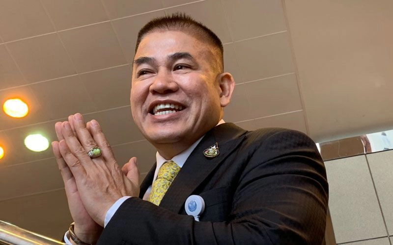 ร.อ.ธรรมนัส สั่งงานปกติ ก่อนประกาศลาออกจากตำแหน่ง รมช. ในช่วงบ่าย