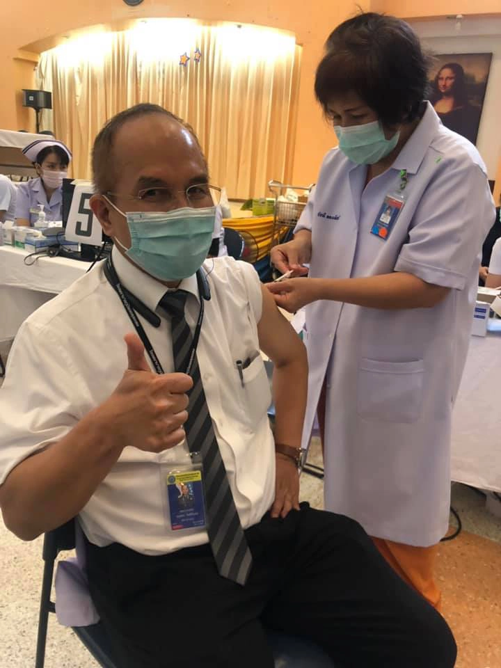 ปธ.ราชวิทยาลัยอายุรแพทย์ แนะ กระตุ้นเข็ม 3 ด้วยแอสตร้าฯ ไม่ต้องรอ โมเดอร์นา