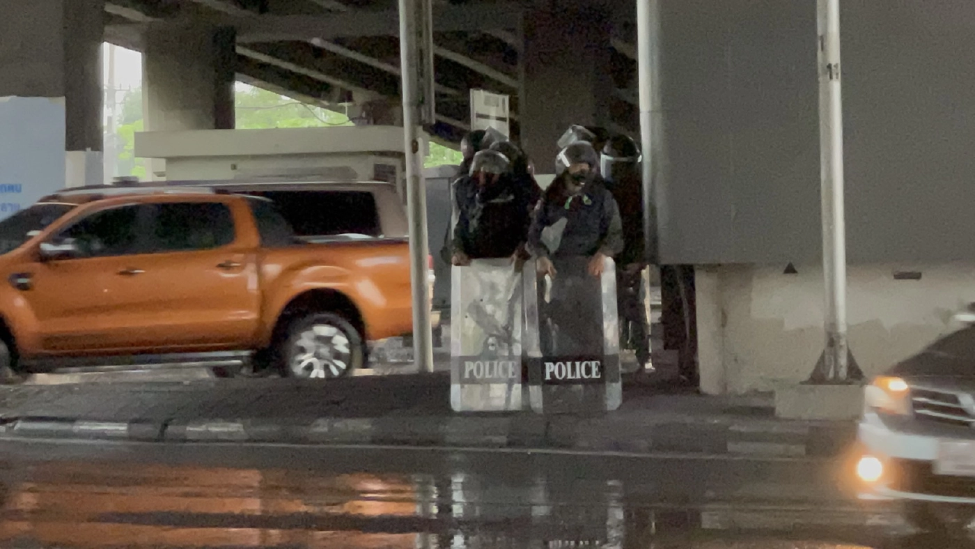 คฝ.เตรียมพร้อมรับม็อบทะลุแก๊สวันครบรอบ 15 ปี รัฐประหารทักษิณ