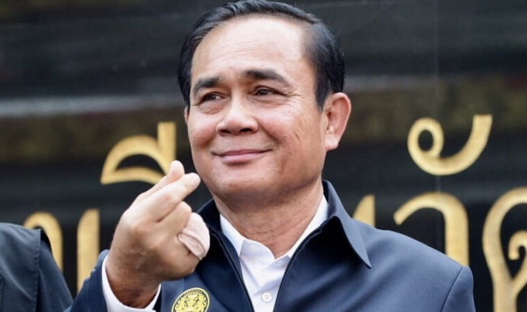 นายกฯ และ รมว. ตรวจเยี่ยมให้กำลังใจกลุ่มแรงงานนอกระบบ