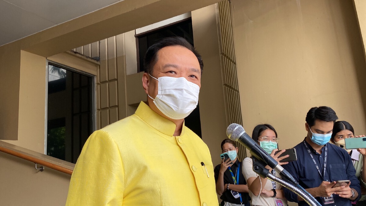 “อนุทิน” พร้อมรับนโยบายนายกฯ เปิดประเทศ ยังไม่เคาะขายเหล้าในร้าน