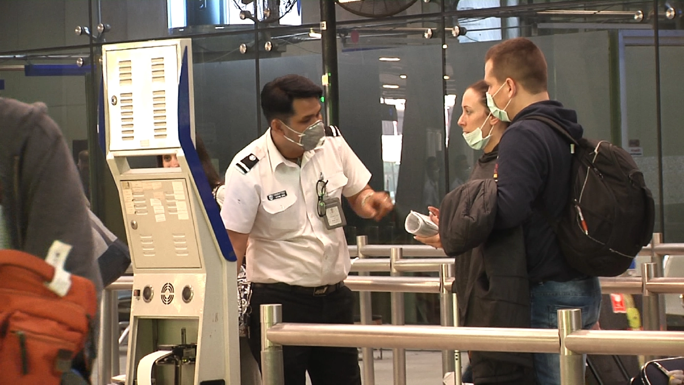 ต่างชาติจะมาเที่ยวไทยได้แล้ว เมื่อไรคนไทยจะไปเที่ยวเมืองนอกได้ ( คลิป )