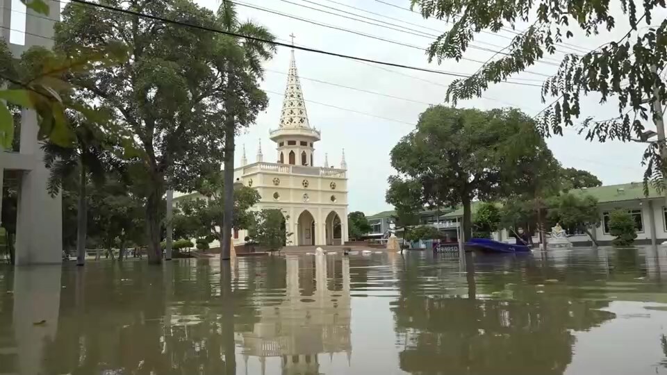 น้ำทะลักเข้าท่วมโบสถ์คริสต์ประจักษ์ เกาะใหญ่ หลุมศพนับร้อยจมน้ำ