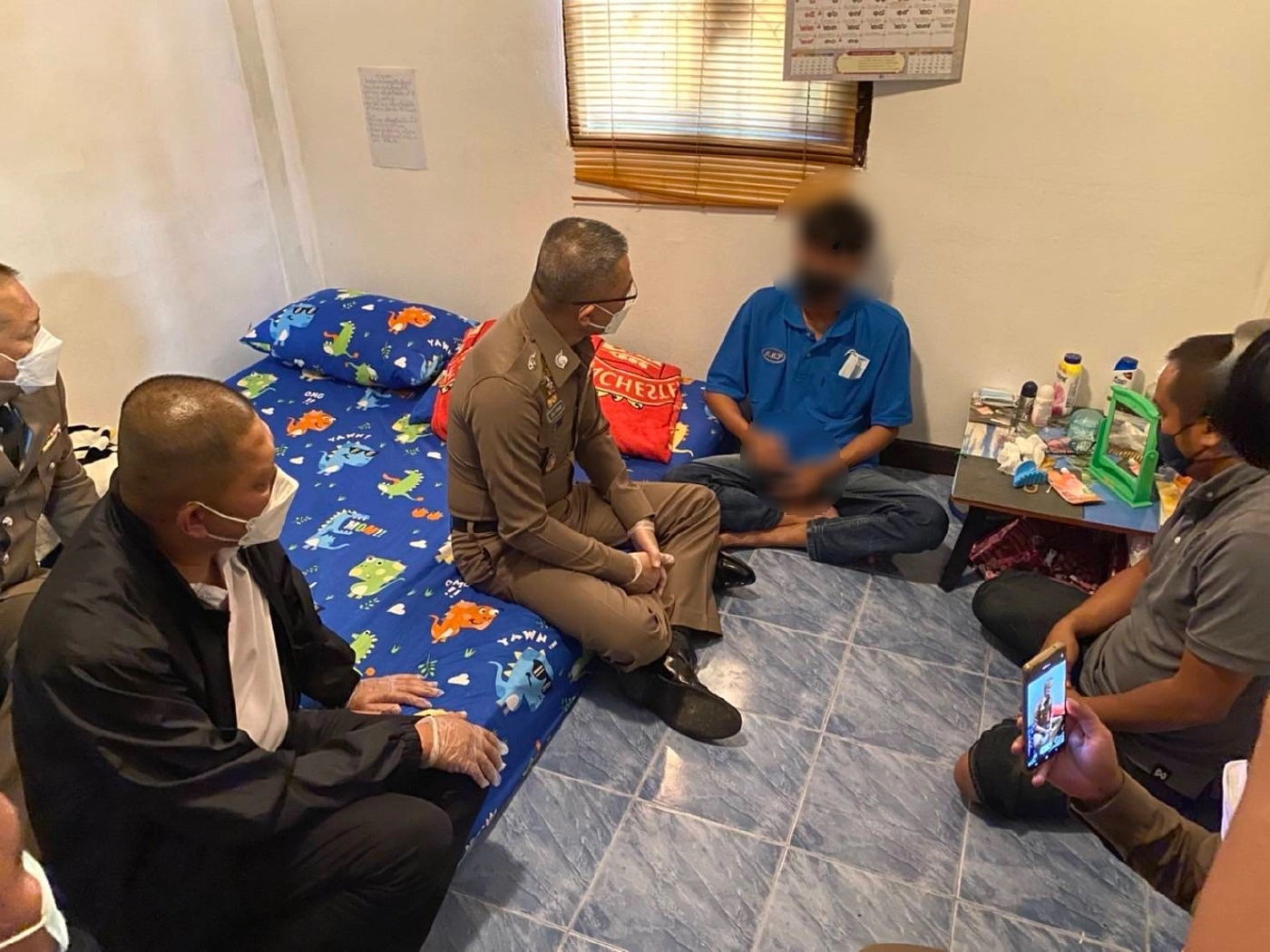 พล.ต.อ.สุวัฒน์ แจ้งยอดสุข ผบ.ตร. ลงพื้นที่สอบโจ๋แก๊ง "กลุ่มก็มาดิแก๊ส"