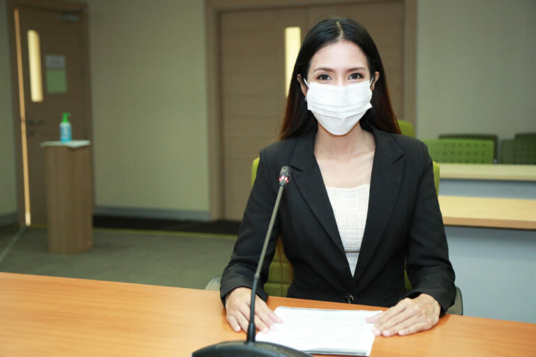 น.ส.นพวรรณ หัวใจมั่น โฆษกกระทรวงดิจิทัลเพื่อเศรษฐกิจและสังคม
