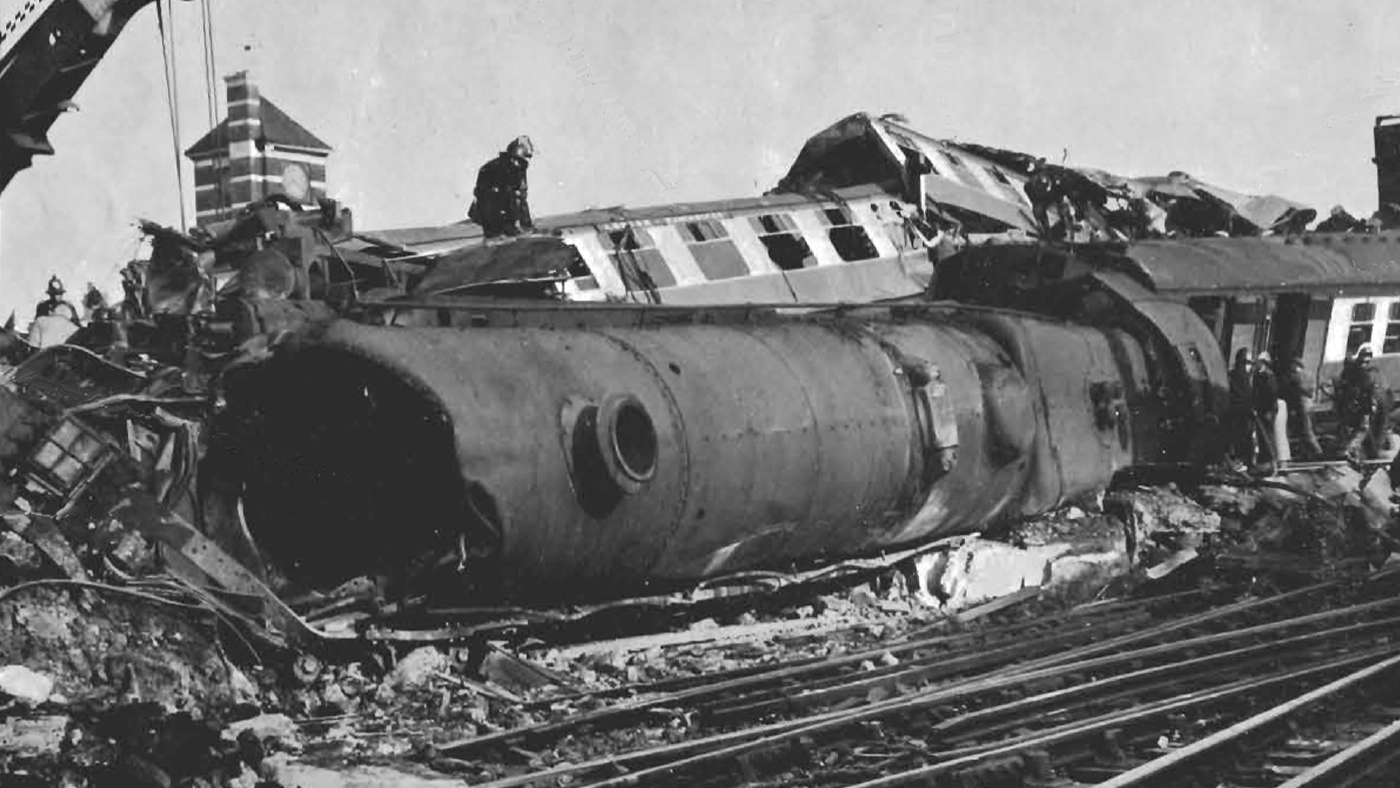 8 ตุลาคม 2495 โศกนาฏกรรมครั้งใหญ่ รถไฟชนสะท้านอังกฤษ