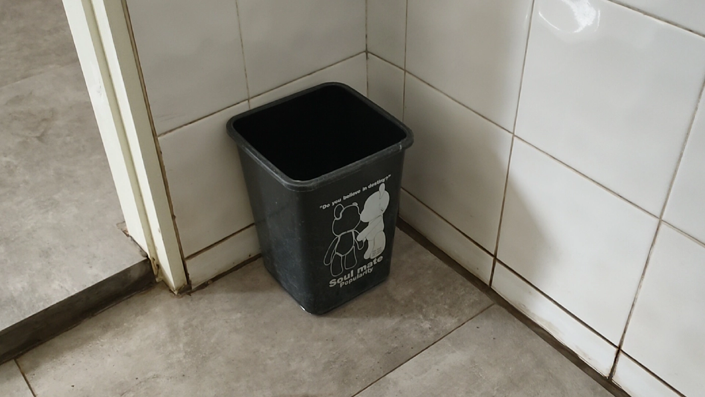 สาวปั๊มผวามือดีตั้งกล้องถ่ายในห้องน้ำ ส่งภาพให้เจ้าตัวหวังแบล็กเมล์