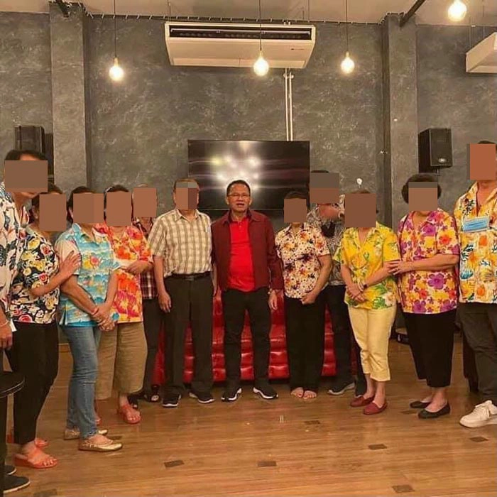 “วัชระ” ควงพ่อเหยื่อโควิด-19 แจ้งความเอาผิด “รมต.สมศักดิ์”