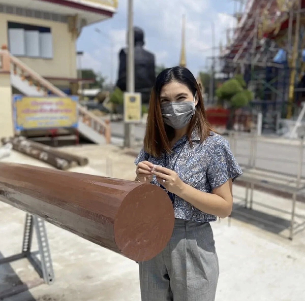 "ฝน" จุดประทัดถวายพ่อปู่ ได้เลขเด็ด 3 ตัว ฝากแฟนคลับและคอหวย