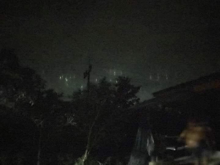 แห่แชร์ "ลำแสงประหลาด" เหนือท้องฟ้าระนอง 