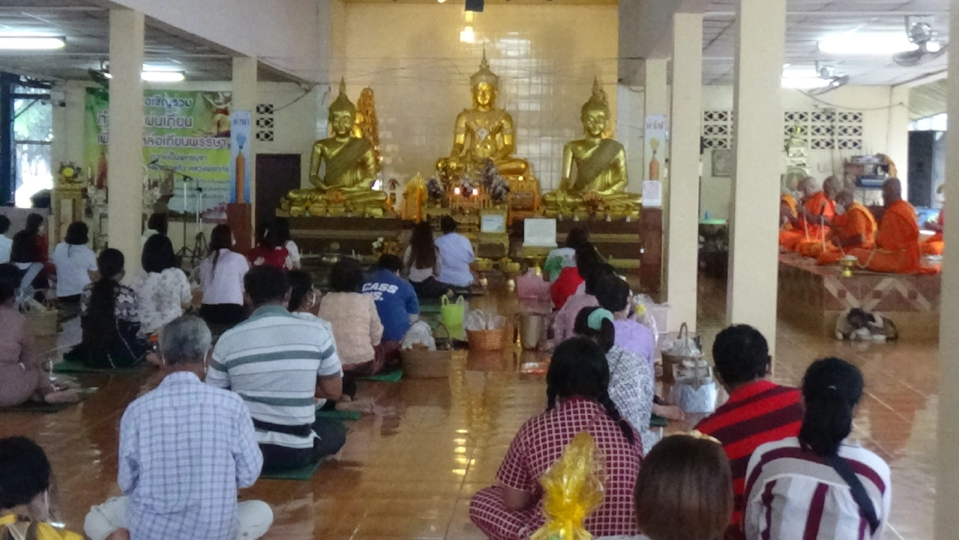 ชาวตรังพร้อมใจทำพิธีส่งตายายรูปแบบใหม่