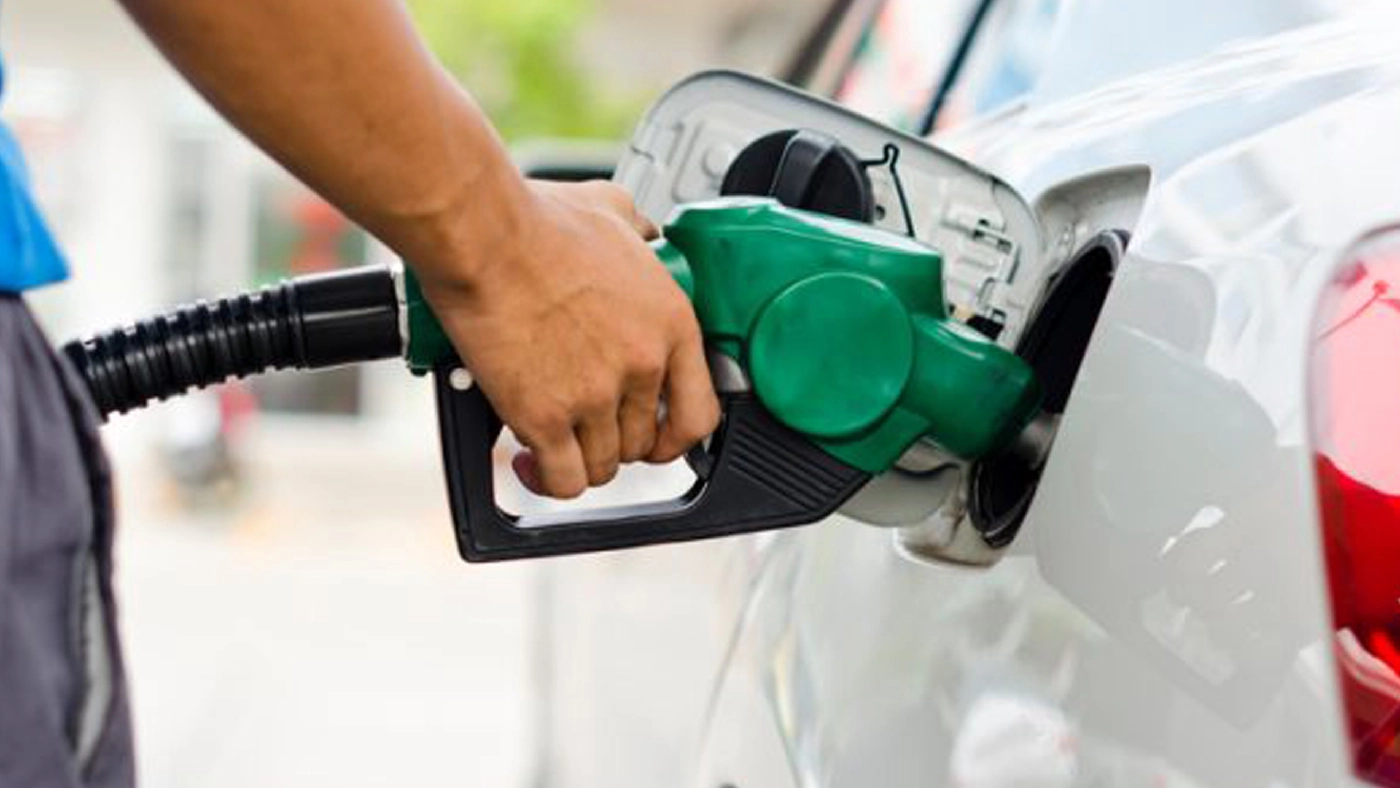 ภาพการเติมน้ำมัน