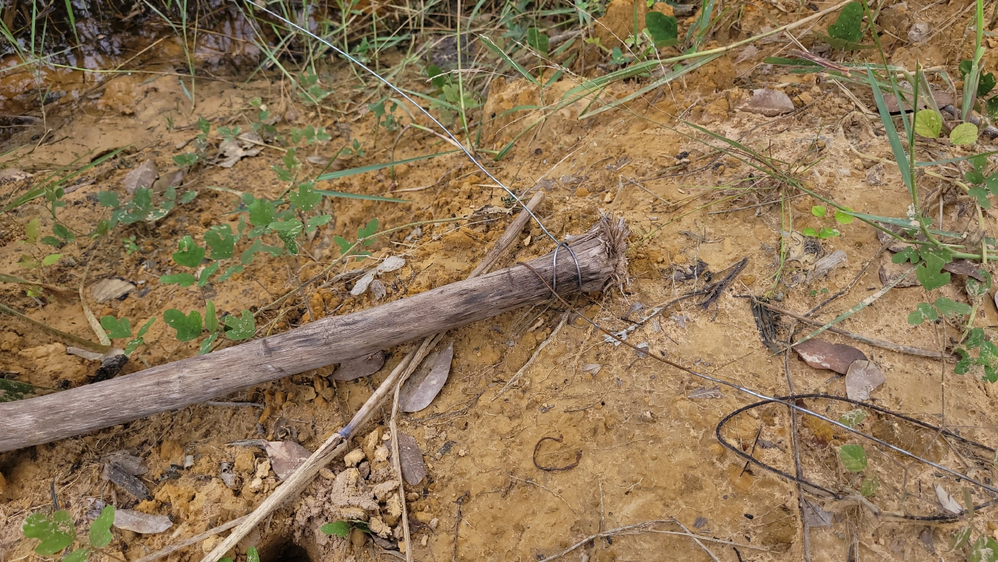มือมืดล้อมลวดไฟฟ้าปิดทางเข้าวัดอ้างเป็นเจ้าของกรรมสิทธิ์ที่ดิน