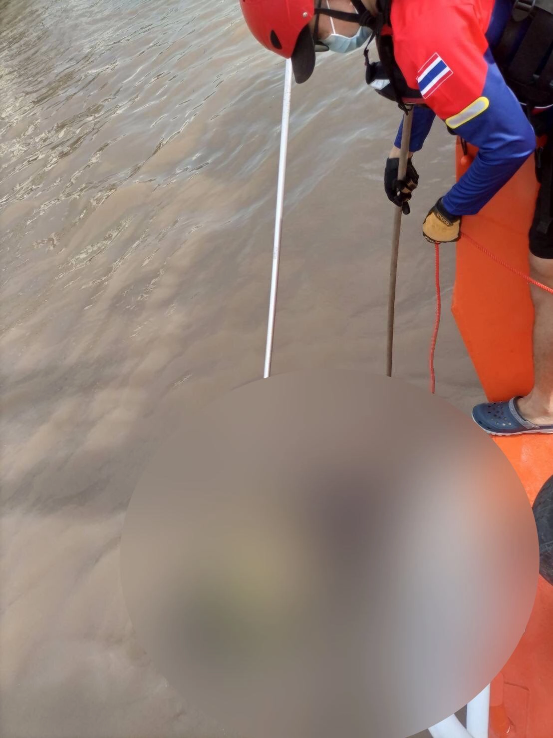 เจอแล้วศพคนขับเรือล่มหน้าวัดพนัญเชิง