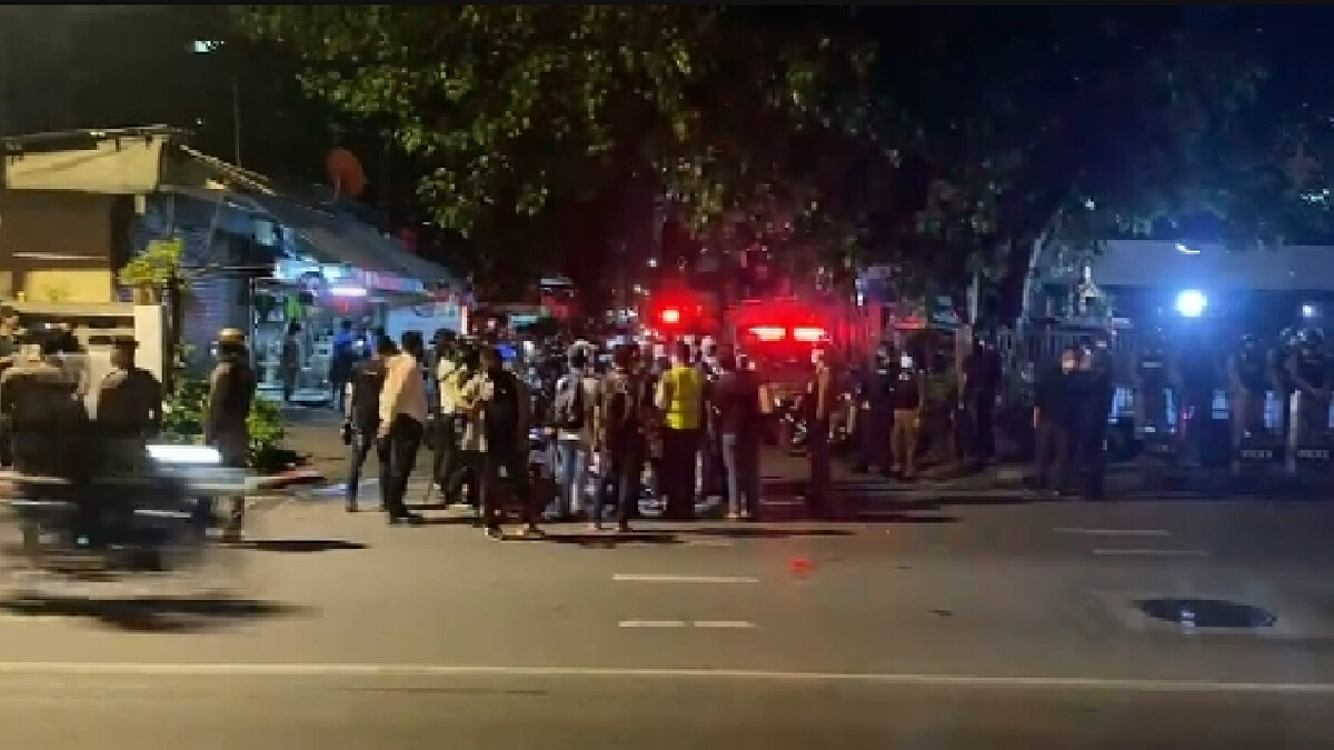 คฝ.สนธิกำลังนครบาล คุมพื้นที่แฟลตดินแดง 4 ทุ่ม-ตี 4 รับวัยรุ่นทะลุแก๊ซ
