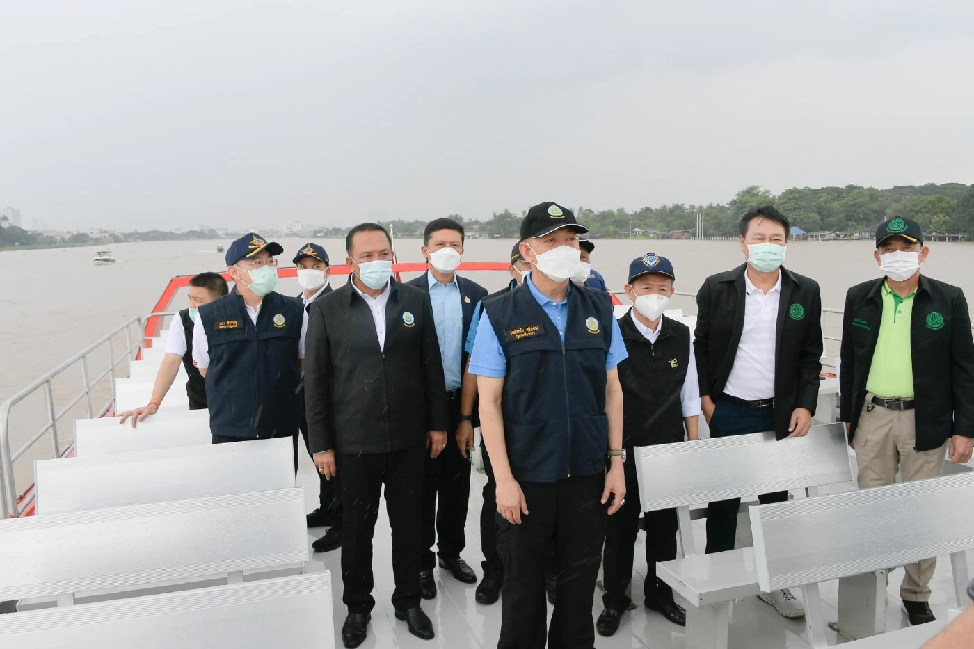 รมว.กษ. ลงพื้นที่ติดตามสถานการณ์น้ำเจ้าพระยา