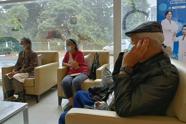 แพทย์เผย “อ.สมเกียรติ” อดีตแกนนำพธม. อาการดีขึ้นและจิตใจเข้มแข็งมาก