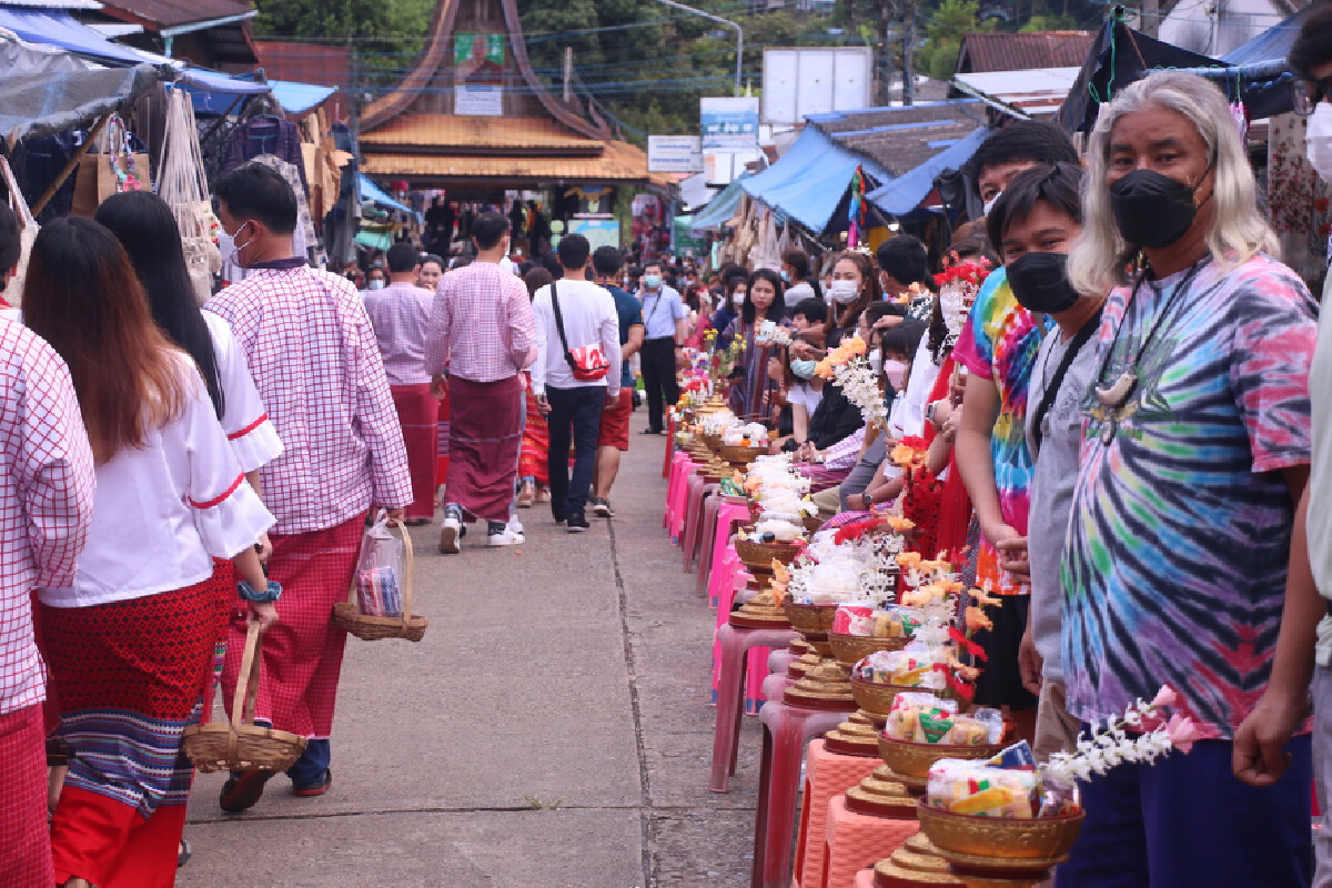 หยุดยาวสะพานมอญ อ.สังขละบุรี กลับมาคึกคักอีกครั้ง
