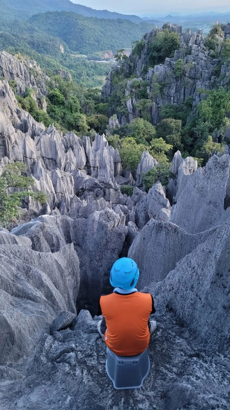 เที่ยวปีนเขาหินปูนล่องเรือตาหมื่น -อัญมณีแห่งบ้านมุง