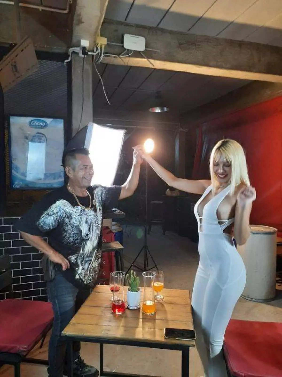 "เสี่ยชัช สายเปย์" เข้าห้องอัดบันทึกเสียง เพลงแรกในชีวิต รอปล่อยเอ็มวี