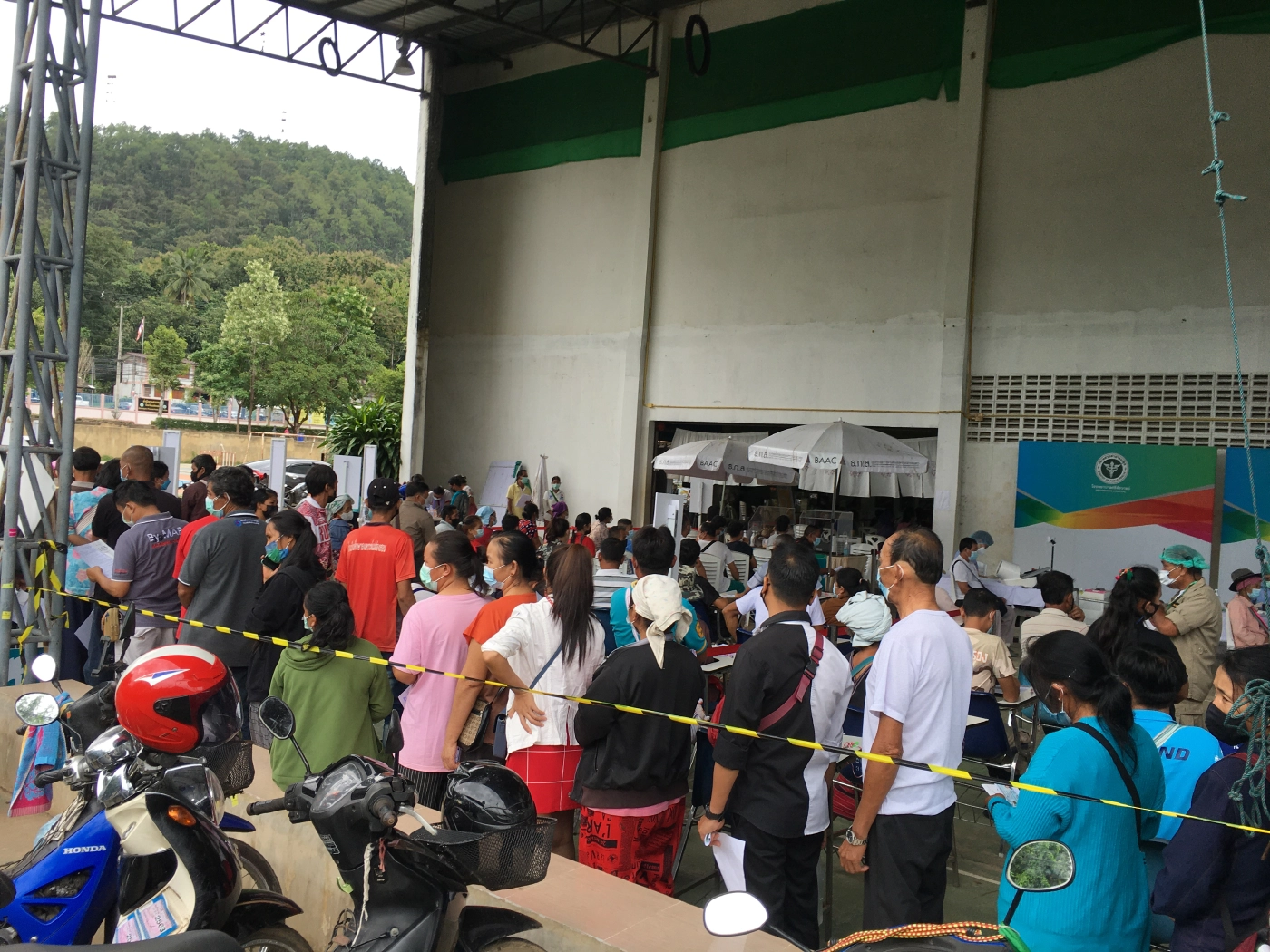 ชาวแม่ฮ่องสอนแห่ฉีดวัคซีน-รับเปิดการท่องเที่ยว