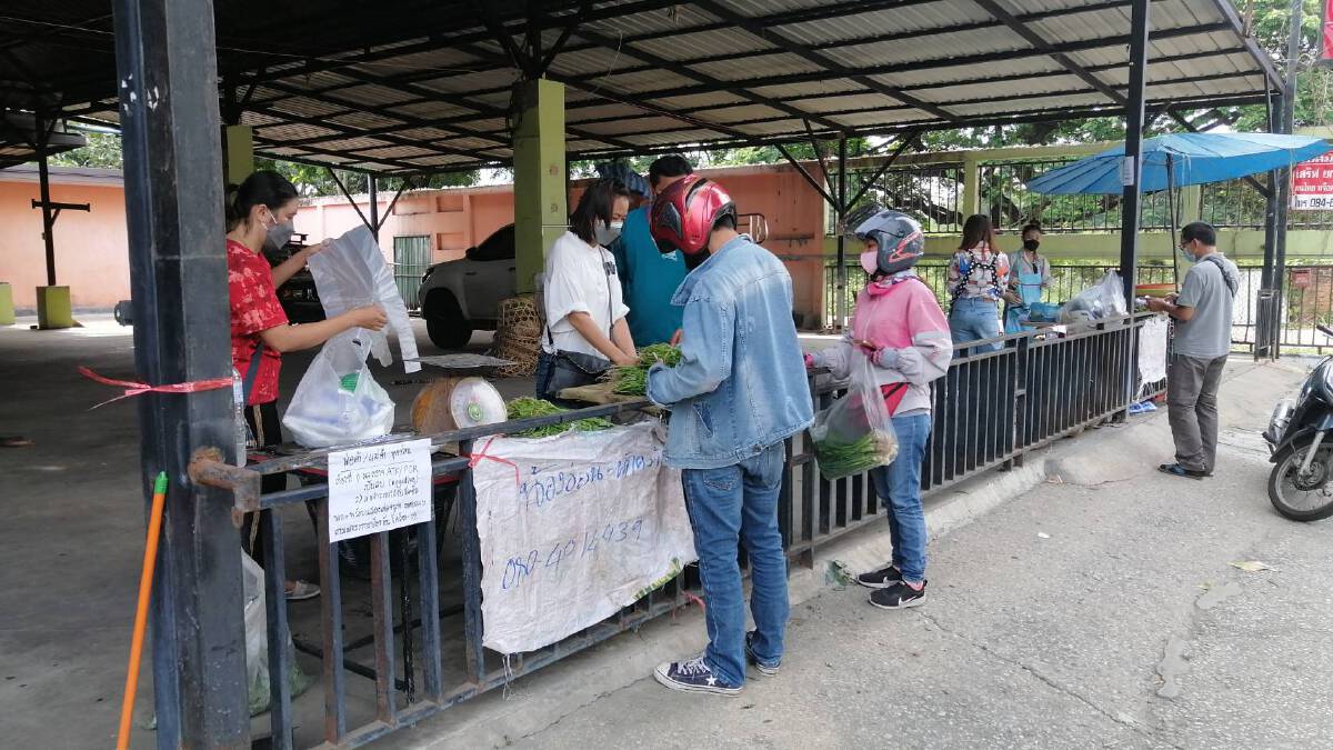 พิษโควิดแม่ค้าไข่ตลาดเมืองใหม่โอด-สูญรายได้วันละ 8,000 บาท