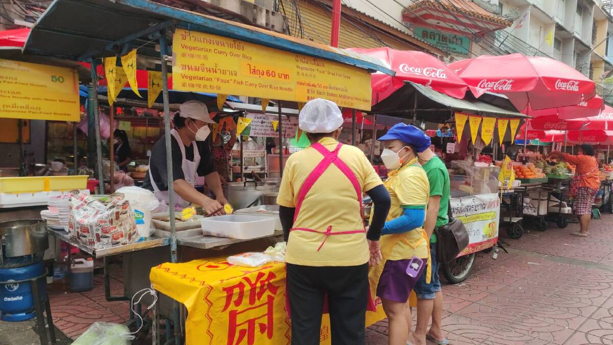 "เยาวราช" บรรยากาศคึกคักช่วงเทศกาลกินเจ