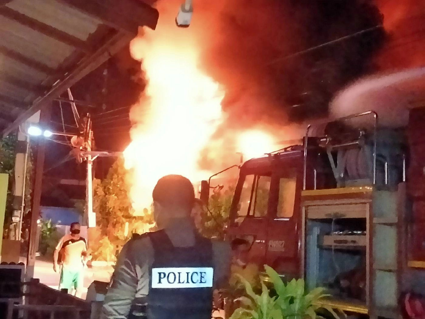 ไฟไหม้โฮมสเตย์เชียงคานบ้านไม้2ชั้นวอดทั้งหลัง