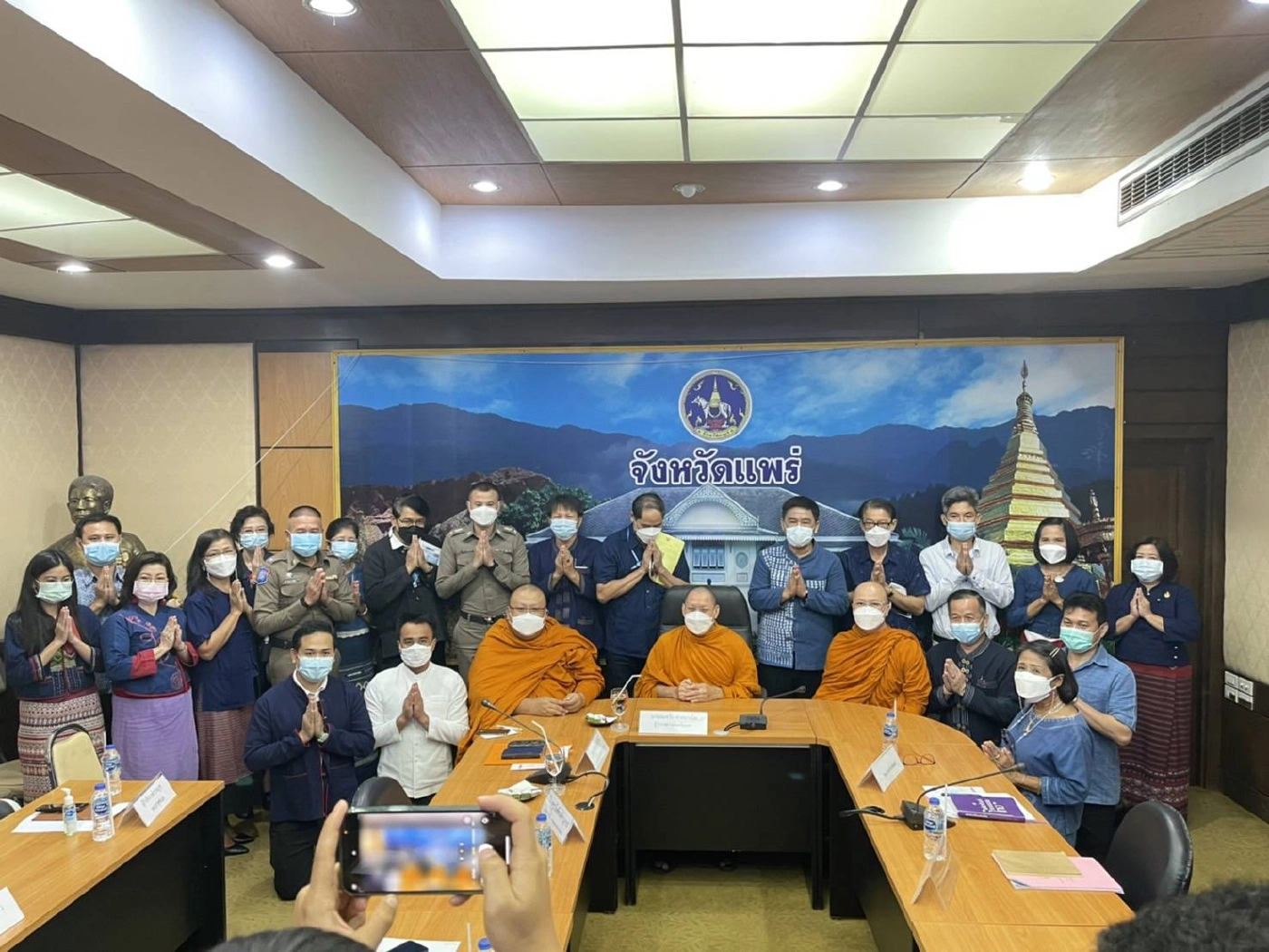 เตรียมบูรณะองค์พระธาตุช่อแฮ-พบรอยปริแตก