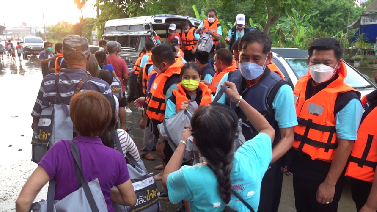 บิ๊กแจ๊สบูรณาการร่วมมูลนิธิมิราเคิล ออฟไลฟ์ มอบถุงยังชีพ