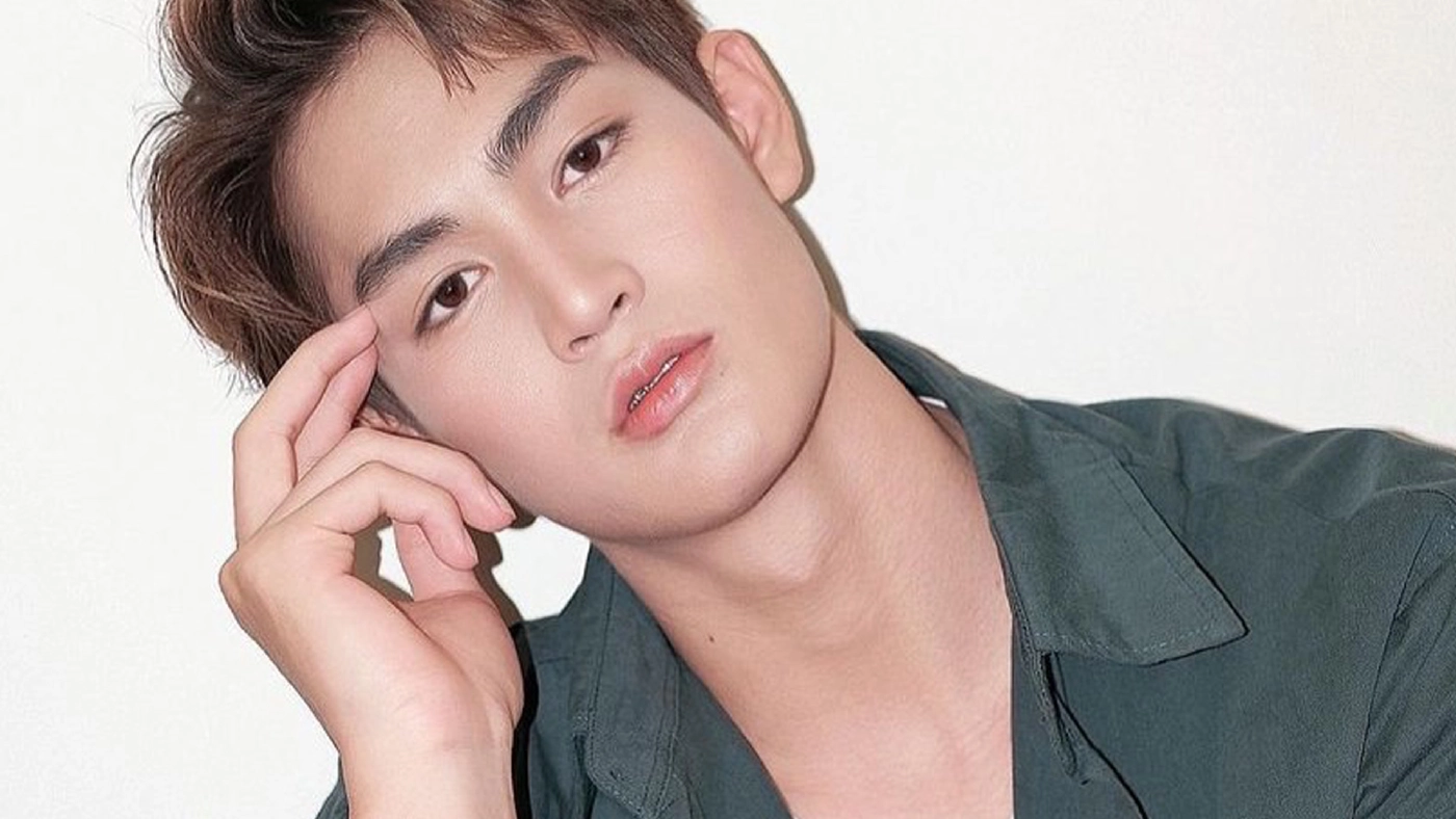  นายธนภัทร ชนะกุลพิศาล หรือ ทอยทอย อายุ 21 ปี นักแสดงจากซีรีส์ Why R U The Series