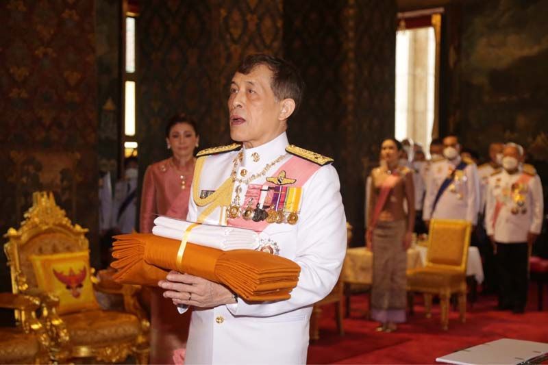 ในหลวง-พระราชินีเสด็จฯถวายผ้าพระกฐิน วัดบวรนิเวศ-วัดเบญจมบพิตรฯ