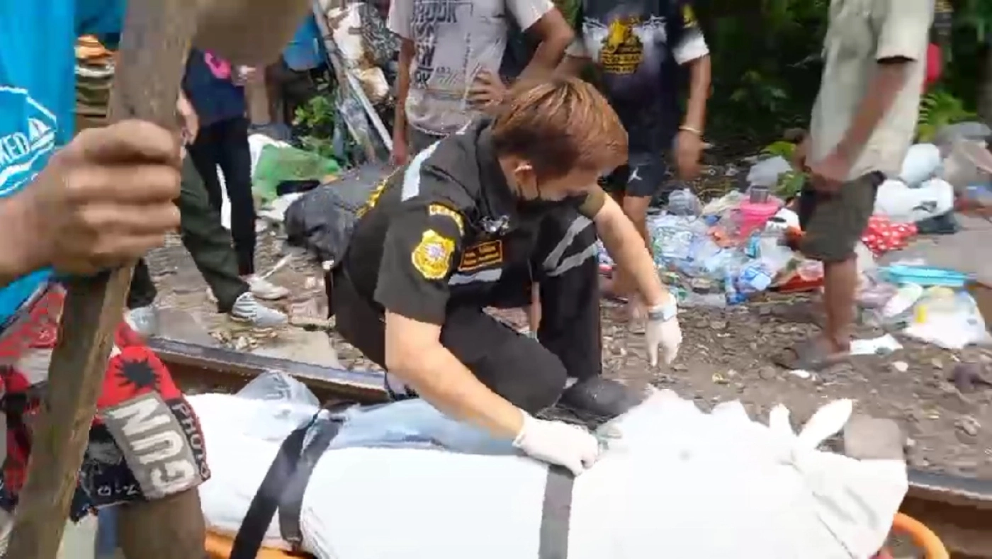 ร่างชายวัย 47 ปีดับริมทางรถไฟ ย่านเอกชัย