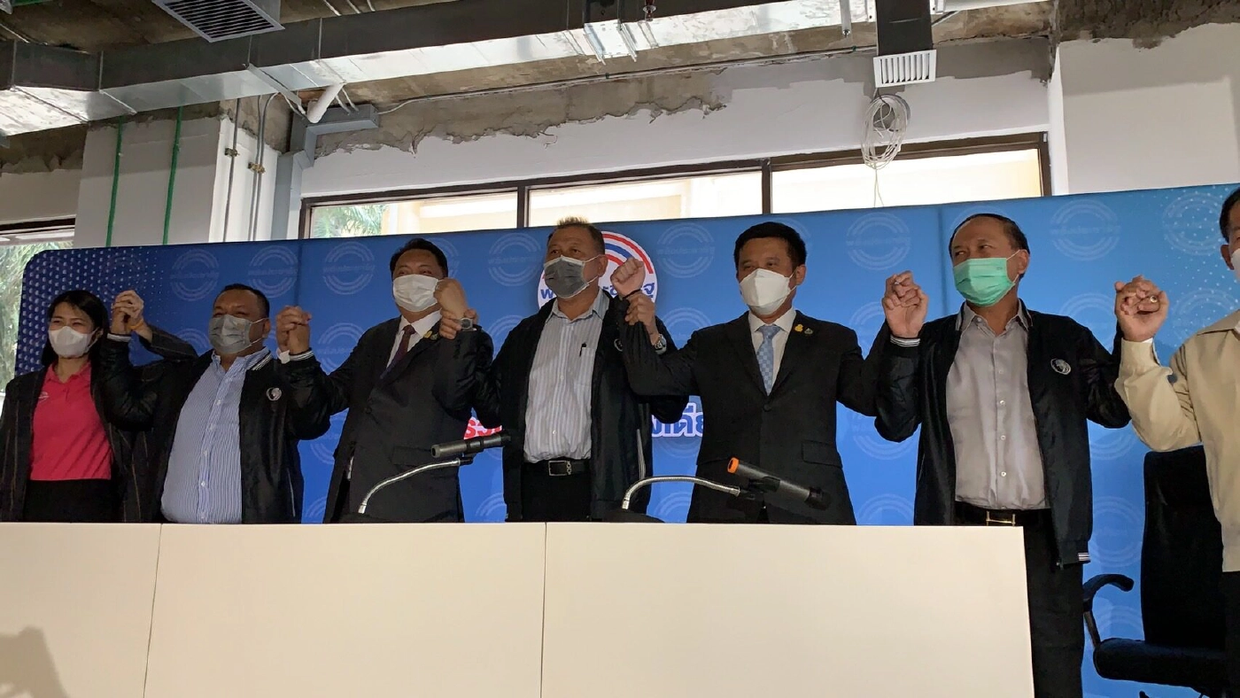 "สุชาติ ชมกลิ่น" โพสต์จบปัญหากับ "ร.อ.ธรรมนัส" ขอตามใจนายแม้ไม่ถูกใจ