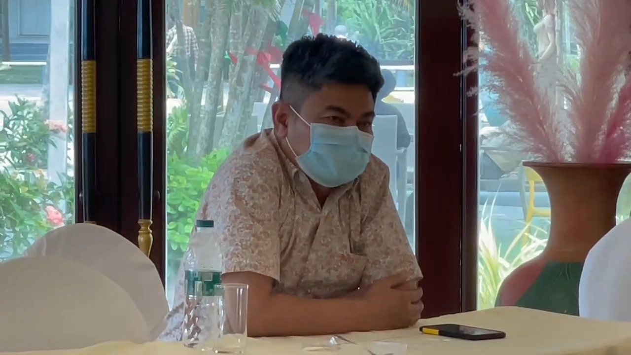 ส.ส.ปชป.ภาคใต้จับมือถกรับศึกเลือกตั้ง